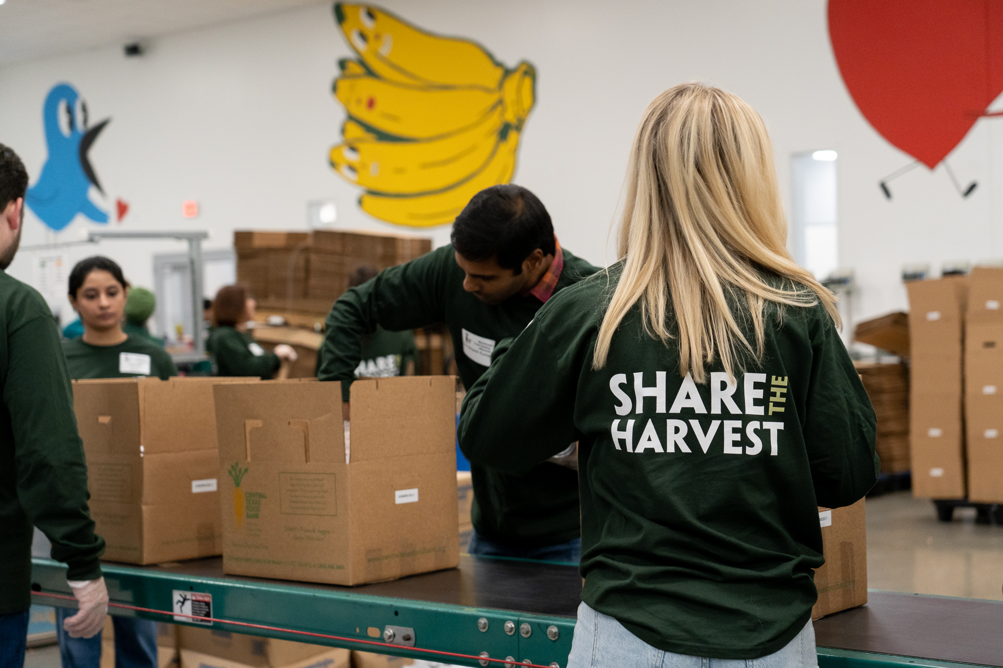 8 Ways to Give Back this Holiday Season