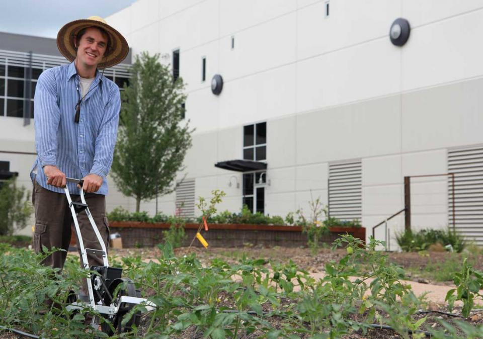 Johnny's Selected Seeds is Helping the Food Bank Garden Grow